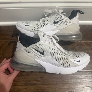 Women’s Nike Air Max 270 size 8.5